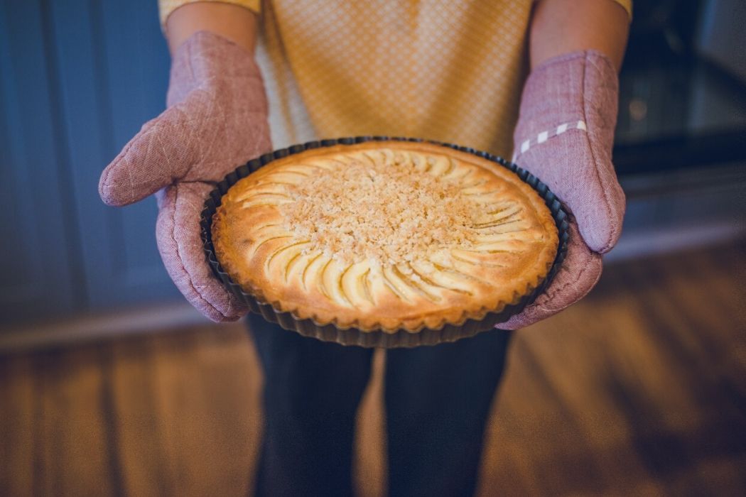 Kurz pečení křehkých francouzských koláčů a tartaletek, slaný karamel a Lemon curd