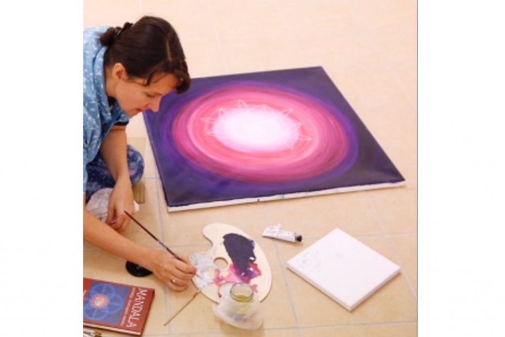 Celodenní malba mandaly