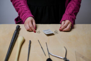 kurz vyroby sperku s Junou