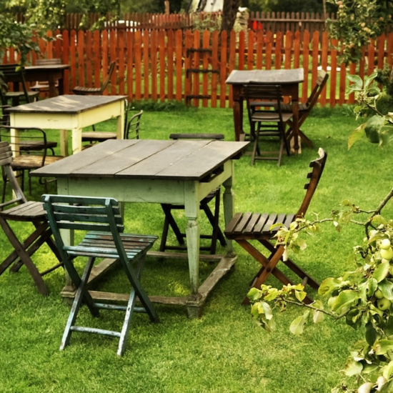 penzion-na-cechach-zahradni-nabytek