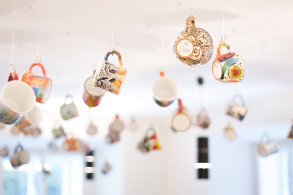 Malování sobě v Kafe a Hrnky